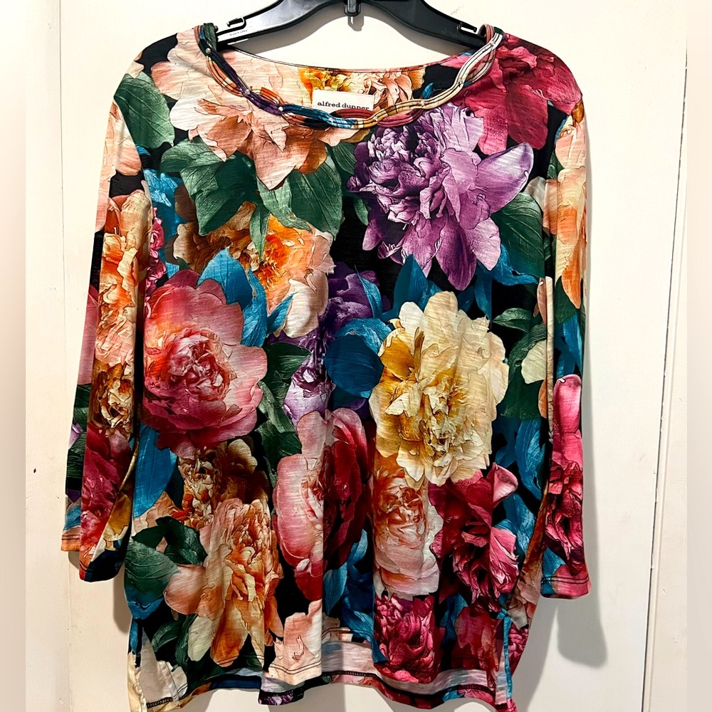Size large, Alfred Dunner, floral blouse